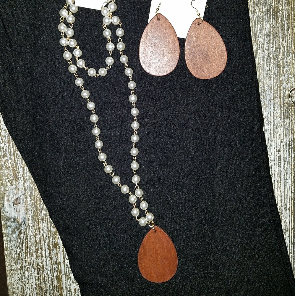 Wooden Pearl Set